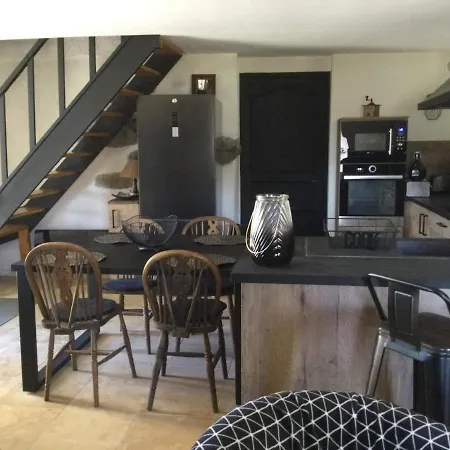 Dom wakacyjny La Ferme De Beauregard -lanarce 07660 - Jacuzzi Et Sauna Lanarce